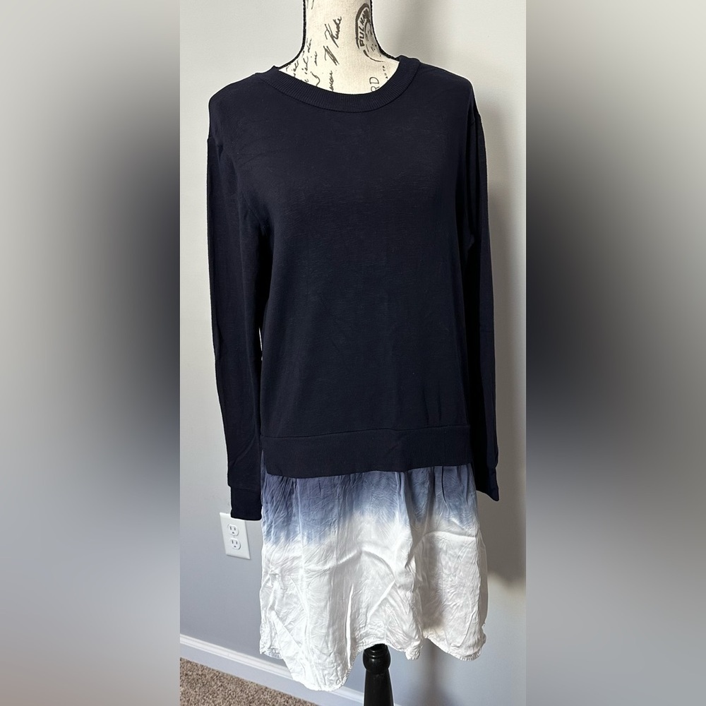 🌟 Clu Women’s Crew Neck Hem Pullover – Navy Blue, and White🌟 - Picture 2 of 12